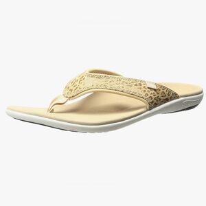 NWT Spenco Tan Cheetah print flip flops  , Size 7